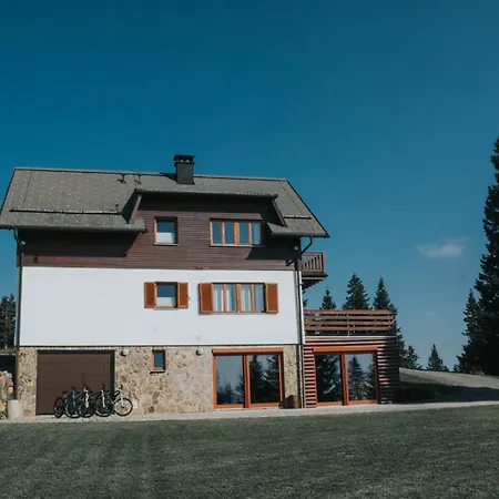 Apartmaji Mara *