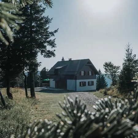 Apartmaji Mara